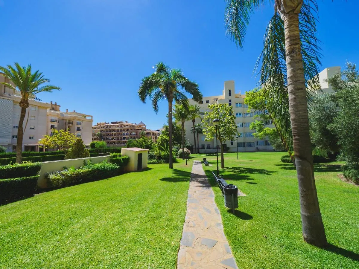 Cubo'S Urban Brigitte Torremolinos & Parking 아파트