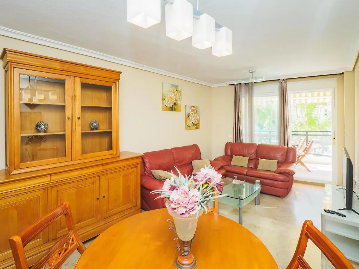 Cubo'S Urban Brigitte Torremolinos & Parking Apartment