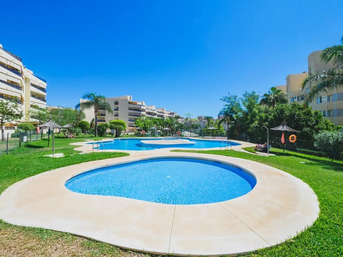 Cubo'S Urban Brigitte Torremolinos & Parking Apartment
