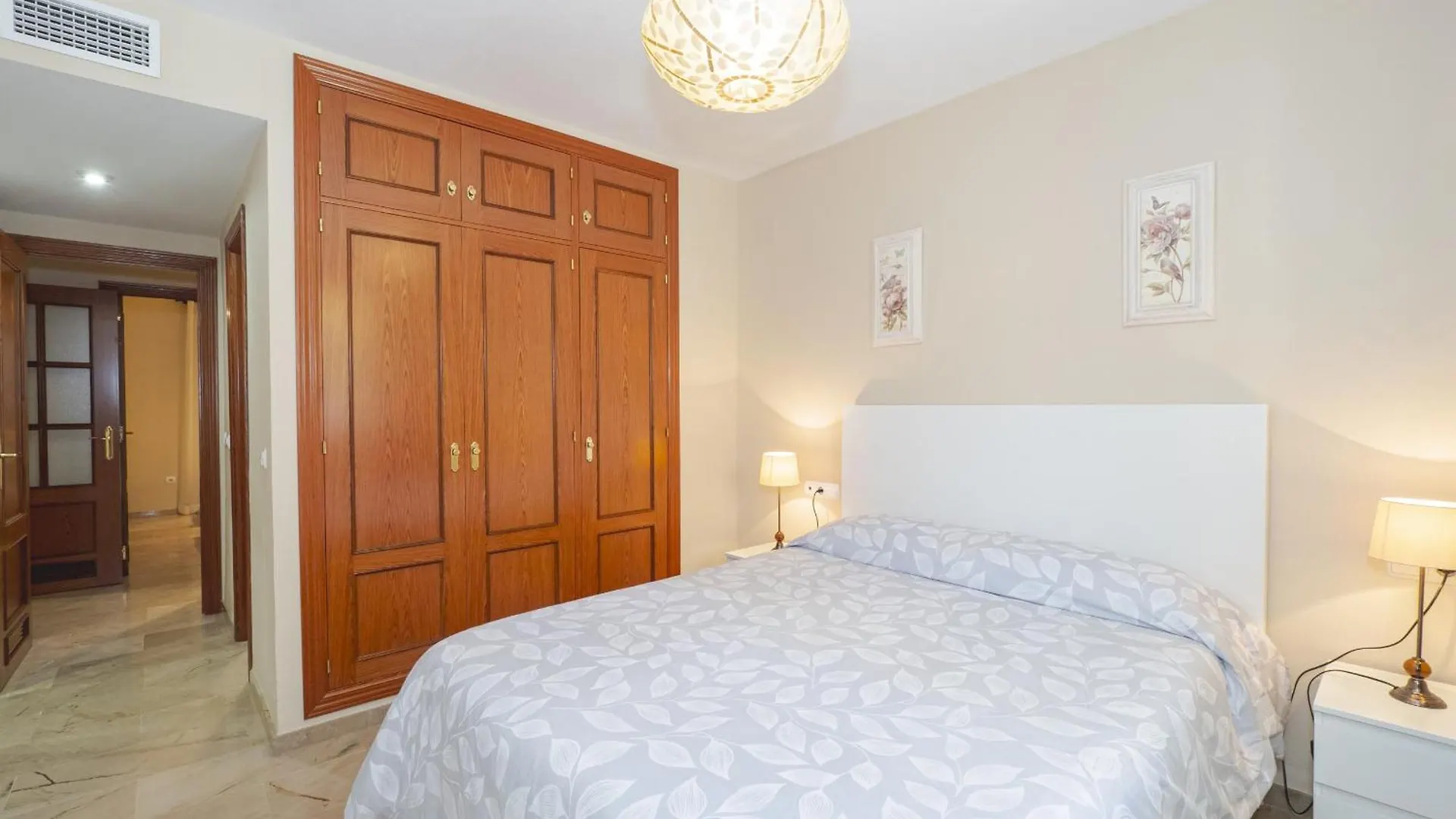 Cubo'S Urban Brigitte Torremolinos & Parking Apartment 0*,  Spain