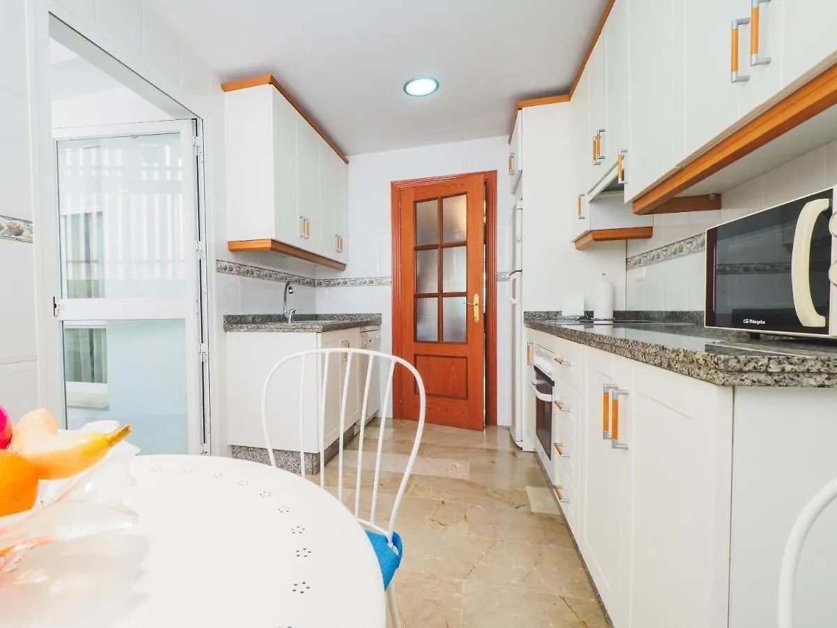 Cubo'S Urban Brigitte Torremolinos & Parking Apartment