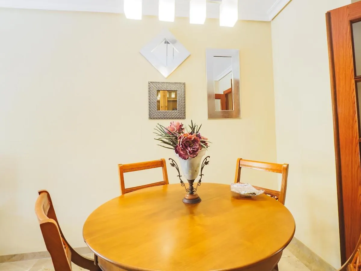 Cubo'S Urban Brigitte Torremolinos & Parking Apartment