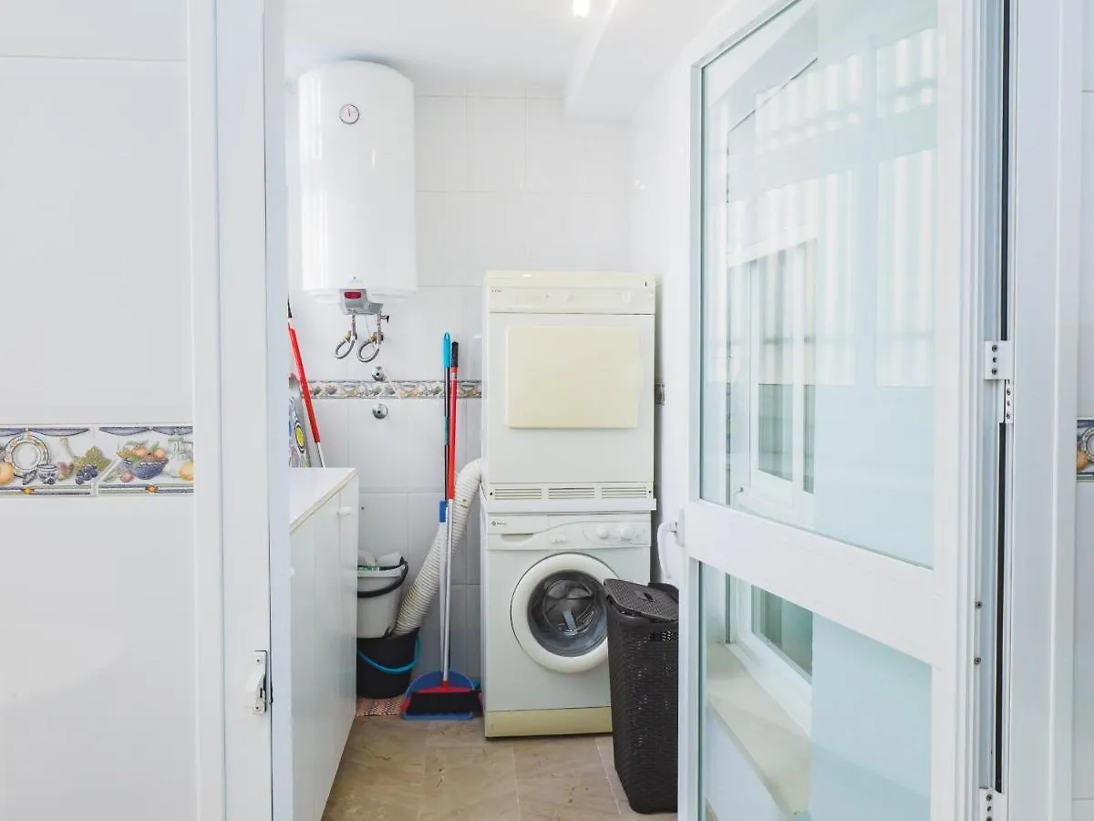 Cubo'S Urban Brigitte Torremolinos & Parking Apartment 0*,