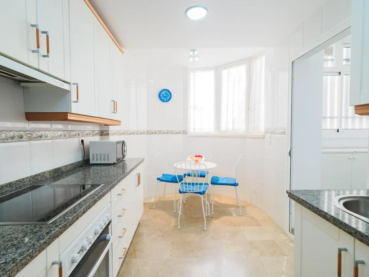 Cubo'S Urban Brigitte Torremolinos & Parking Apartment